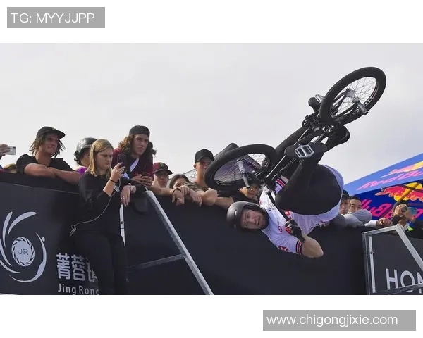 重庆极限运动队与成都极限运动队赛后复盘意识体育的精彩对决与反思